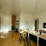 Wspolna 54a - Free Parking - Dla 6 Osob - 450 Metrow Od Dworca Centralnego I Zlotych Tarasow - Better Apartmán