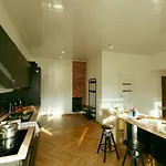Apartmán Wspolna 54a - Free Parking - Dla 6 Osob - 450 Metrow Od Dworca Centralnego I Zlotych Tarasow - Better *