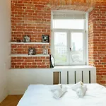Wspolna 54a - Free Parking - Dla 6 Osob - 450 Metrow Od Dworca Centralnego I Zlotych Tarasow - Better Apartmán Varšava