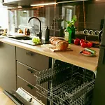 Wspólna 54a - Free Parking - Dla 6 Osób - 450 Metrów Od Dworca Centralnego I Złotych Tarasów - Better Apartamento Varsóvia