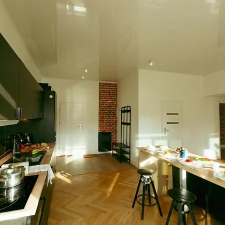 شقة Wspolna 54a - Free Parking - Dla 6 Osob - 450 Metrow Od Dworca Centralnego I Zlotych Tarasow - Better *