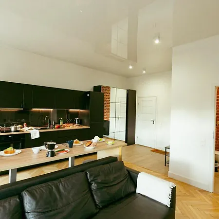 شقة Wspolna 54a - Free Parking - Dla 6 Osob - 450 Metrow Od Dworca Centralnego I Zlotych Tarasow - Better