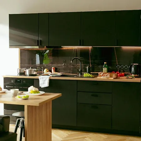 Wspolna 54a - Free Parking - Dla 6 Osob - 450 Metrow Od Dworca Centralnego I Zlotych Tarasow - Better