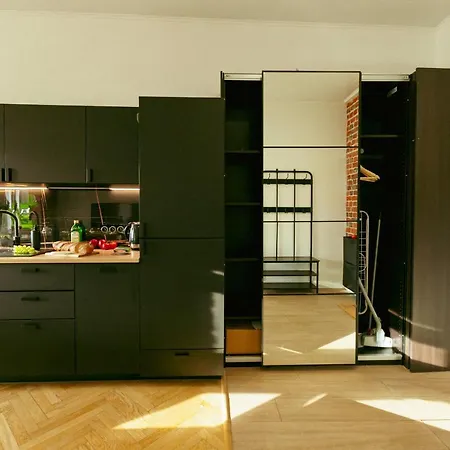 Wspolna 54a - Free Parking - Dla 6 Osob - 450 Metrow Od Dworca Centralnego I Zlotych Tarasow - Better * وارسو