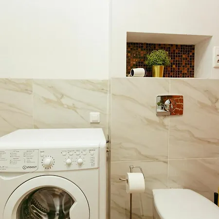 شقة Wspolna 54a - Free Parking - Dla 6 Osob - 450 Metrow Od Dworca Centralnego I Zlotych Tarasow - Better وارسو