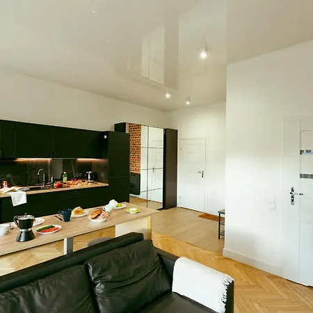 Wspolna 54a: With Free Parking Apartment Warsaw