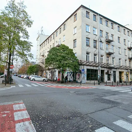 Wspolna 54a: With Free Parking Apartment Warsaw