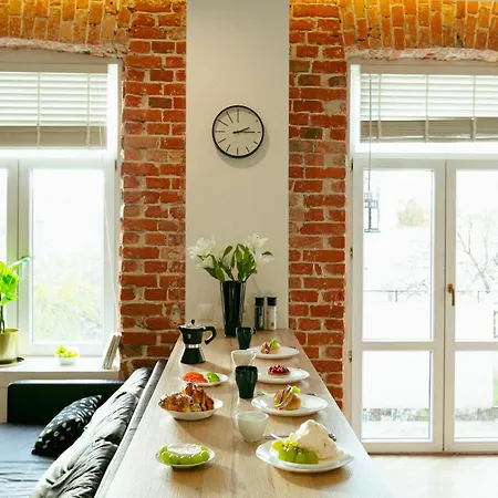 Wspolna 54a: With Free Parking Apartment